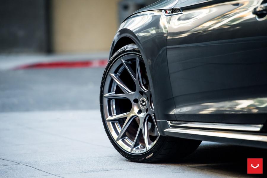 Детали экстерьера Audi RS5 Coupe on Vossen Wheels (VFS-6) 2019 года  (фото 5 из 10)